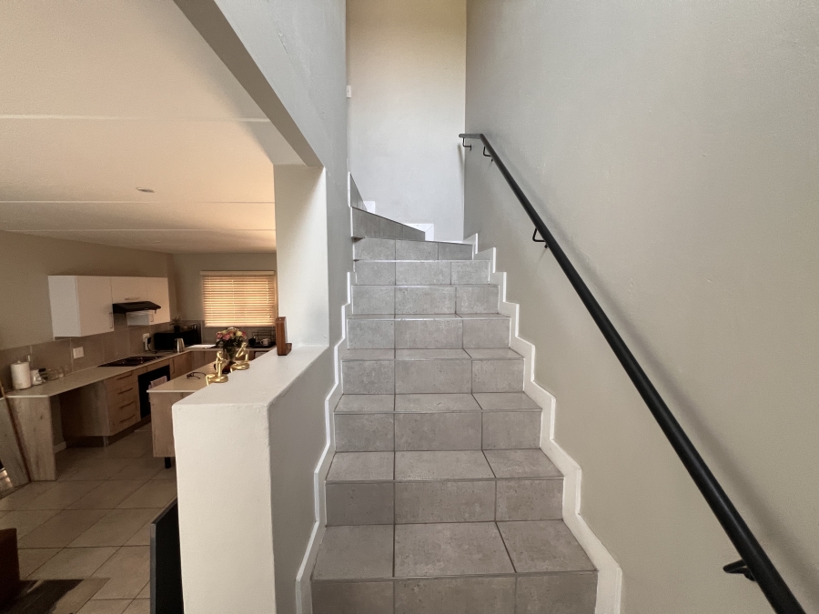 To Let 2 Bedroom Property for Rent in Albertsdal Gauteng