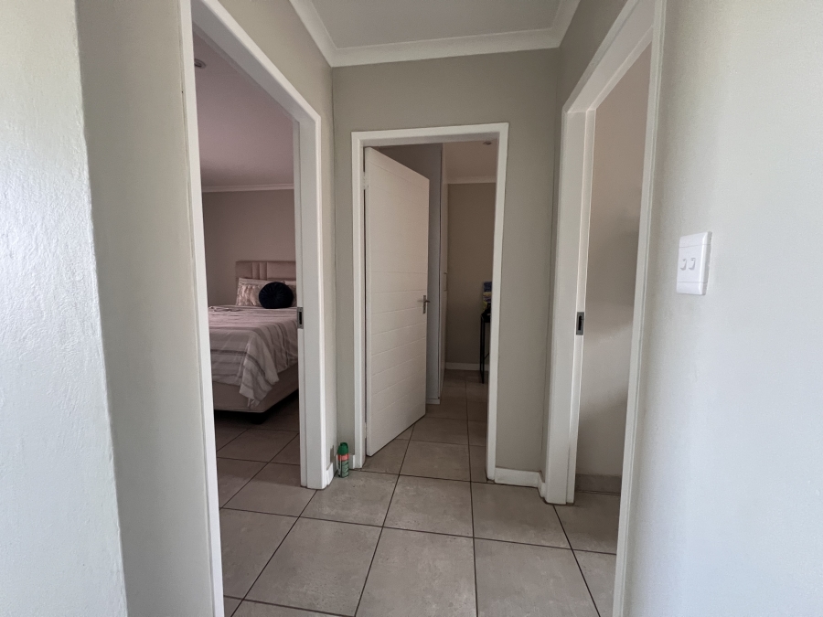 To Let 2 Bedroom Property for Rent in Albertsdal Gauteng