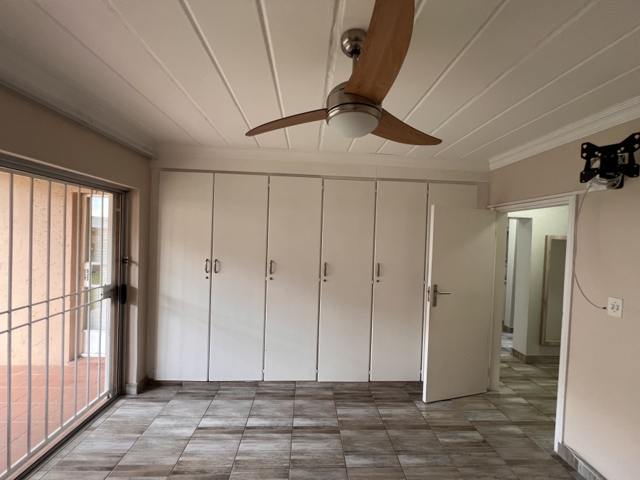To Let 2 Bedroom Property for Rent in Randhart Gauteng