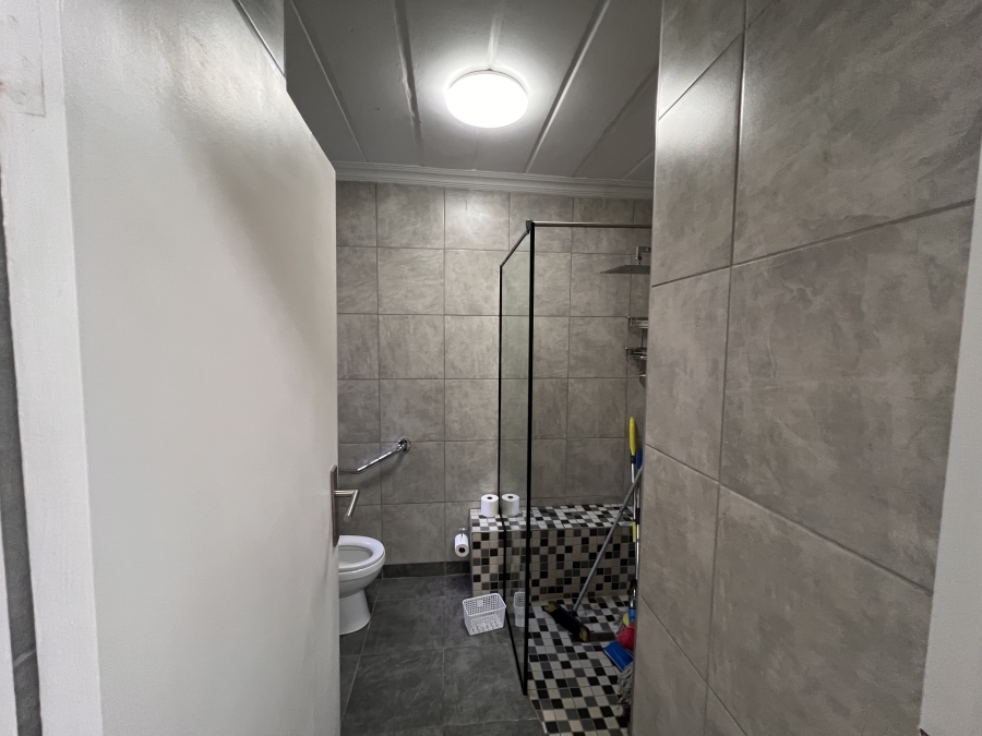 To Let 2 Bedroom Property for Rent in Randhart Gauteng