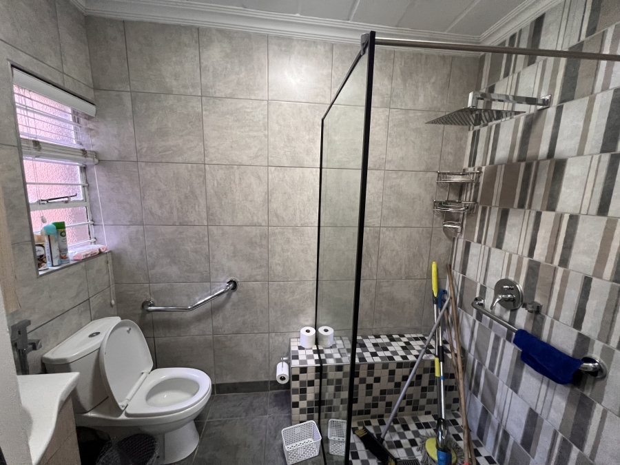 To Let 2 Bedroom Property for Rent in Randhart Gauteng
