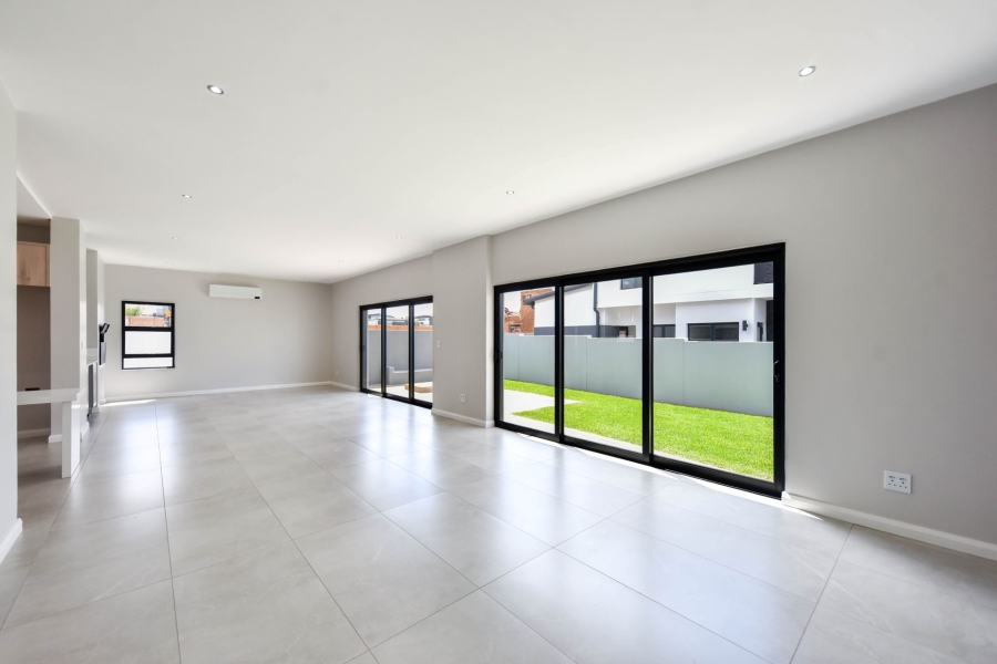 5 Bedroom Property for Sale in Fountainbrook Estate Gauteng