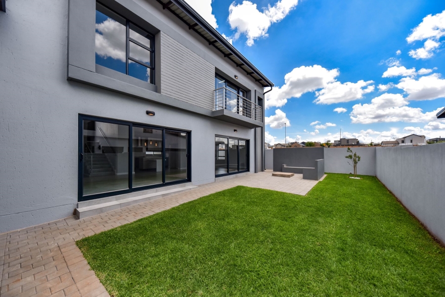 5 Bedroom Property for Sale in Fountainbrook Estate Gauteng