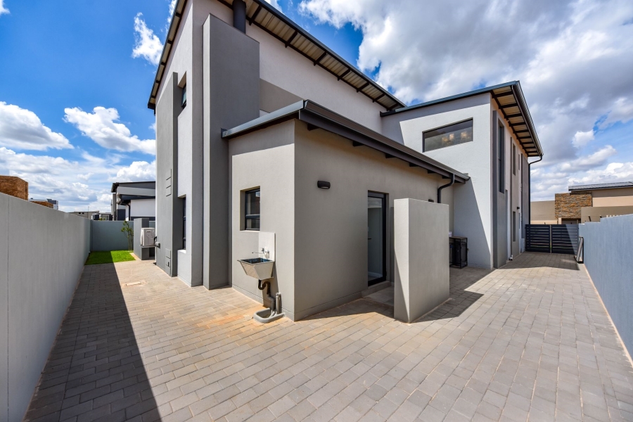 5 Bedroom Property for Sale in Fountainbrook Estate Gauteng