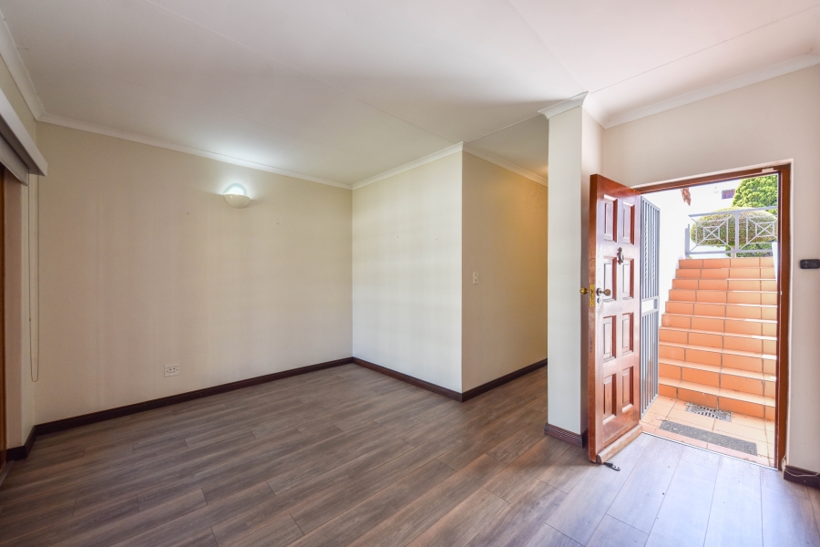 2 Bedroom Property for Sale in Erasmuskloof Gauteng