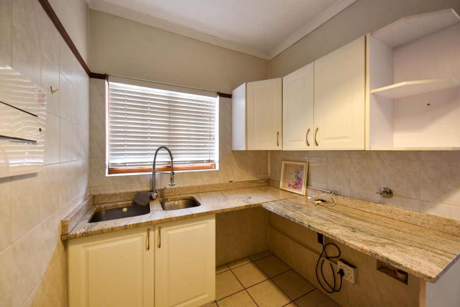 2 Bedroom Property for Sale in Erasmuskloof Gauteng