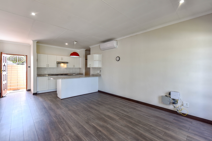 2 Bedroom Property for Sale in Erasmuskloof Gauteng
