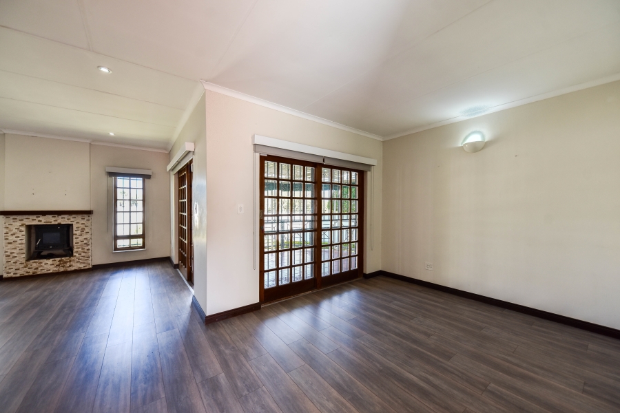 2 Bedroom Property for Sale in Erasmuskloof Gauteng