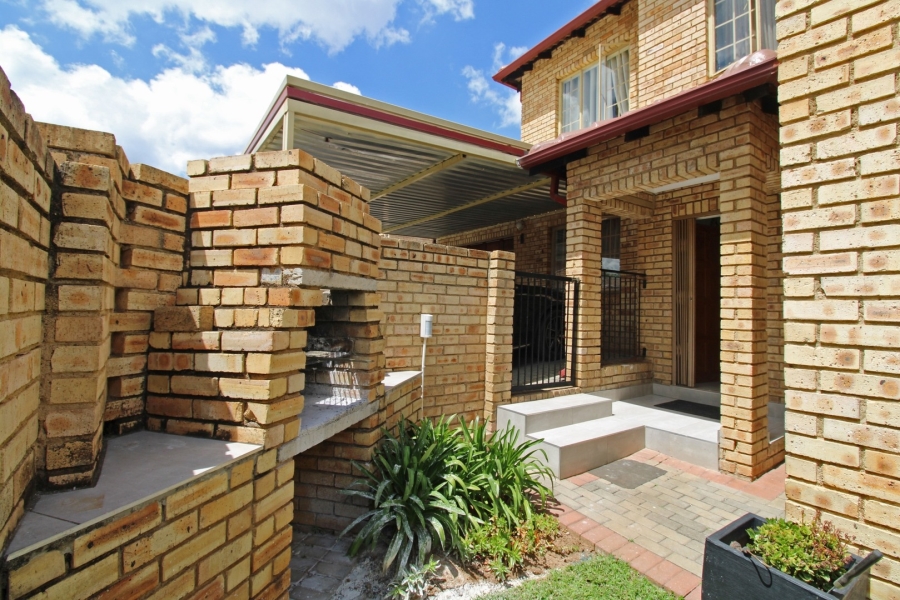 To Let 4 Bedroom Property for Rent in Malanshof Gauteng