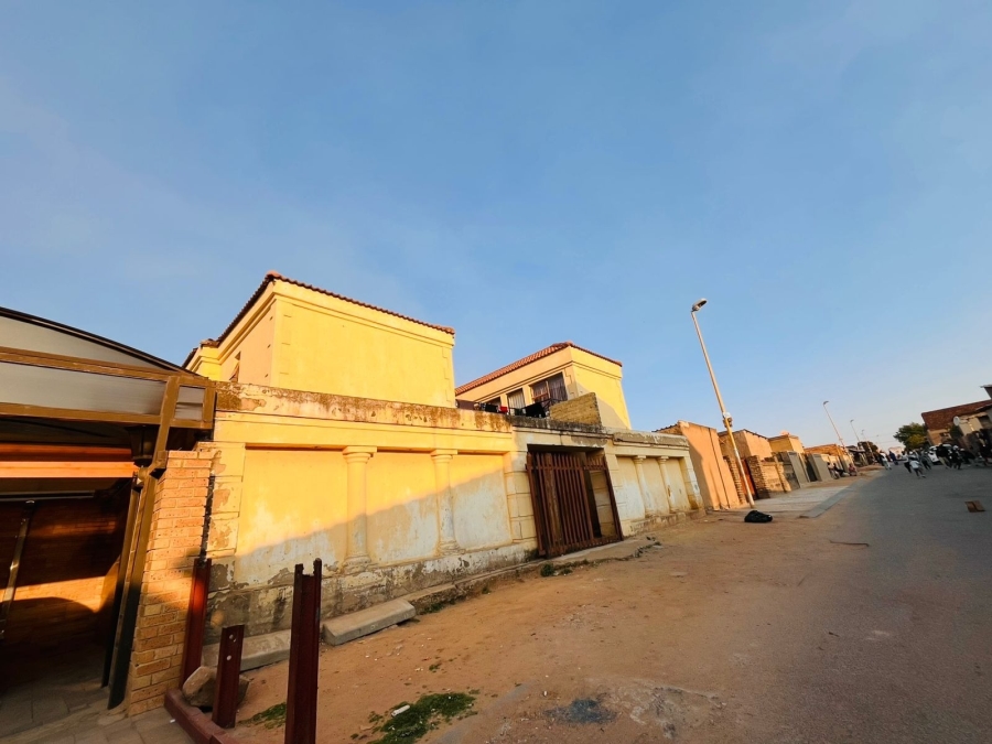 13 Bedroom Property for Sale in Ehlanzeni Gauteng