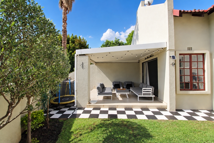 To Let 3 Bedroom Property for Rent in Bryanston Gauteng