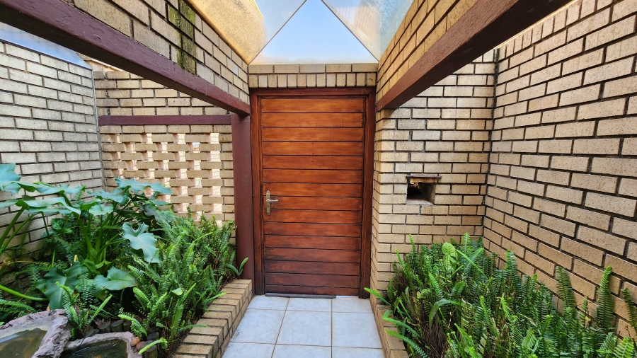 4 Bedroom Property for Sale in Meyersdal Gauteng