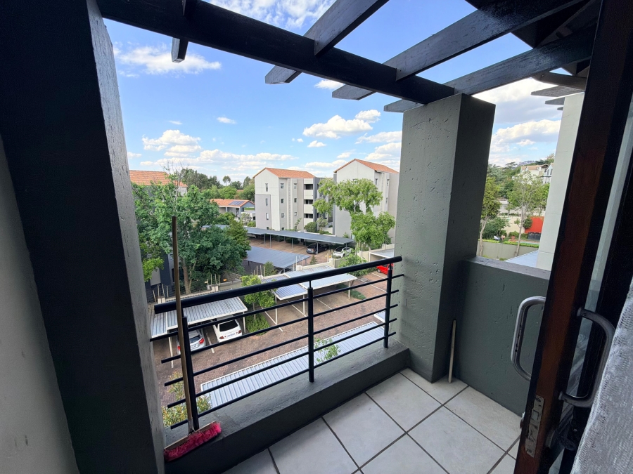 To Let 2 Bedroom Property for Rent in Lonehill Gauteng