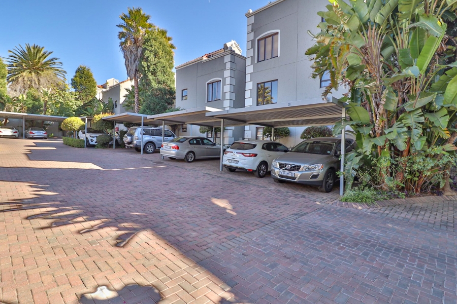 To Let 2 Bedroom Property for Rent in Melrose North Gauteng