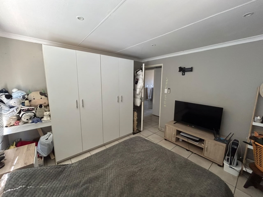 To Let 2 Bedroom Property for Rent in Wilgeheuwel Gauteng