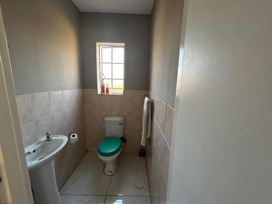 To Let 2 Bedroom Property for Rent in Wilgeheuwel Gauteng