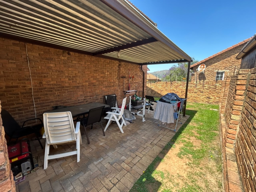 To Let 2 Bedroom Property for Rent in Wilgeheuwel Gauteng