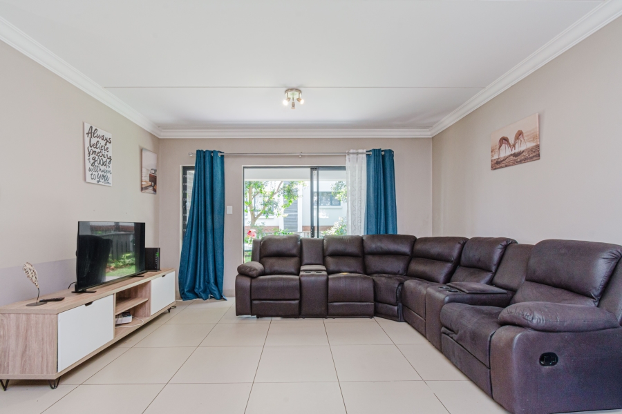 2 Bedroom Property for Sale in Broadacres Gauteng