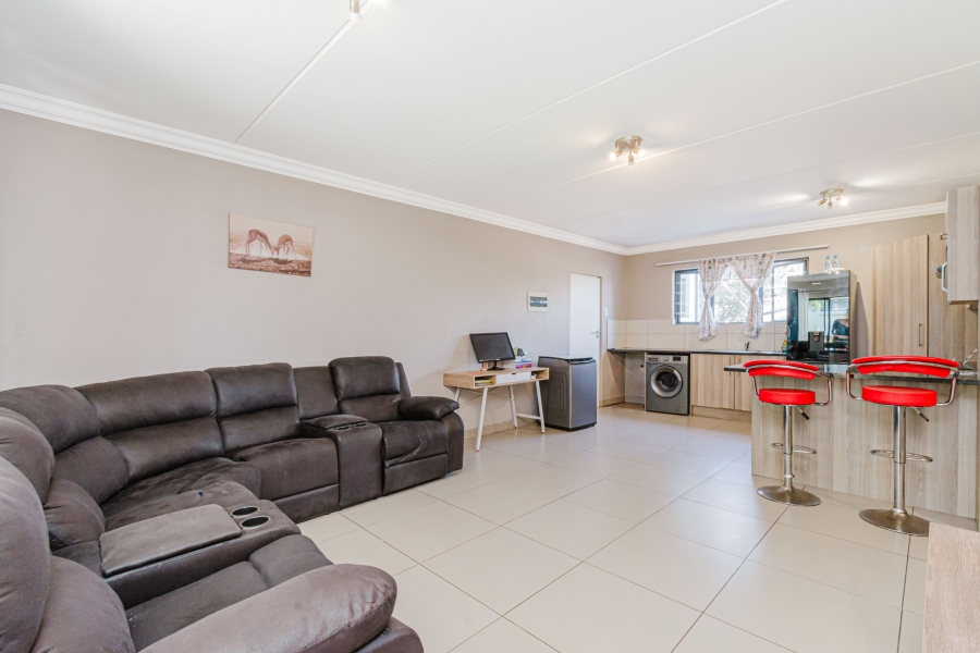 2 Bedroom Property for Sale in Broadacres Gauteng