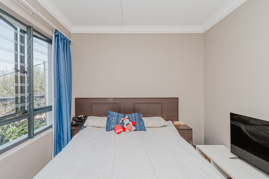2 Bedroom Property for Sale in Broadacres Gauteng