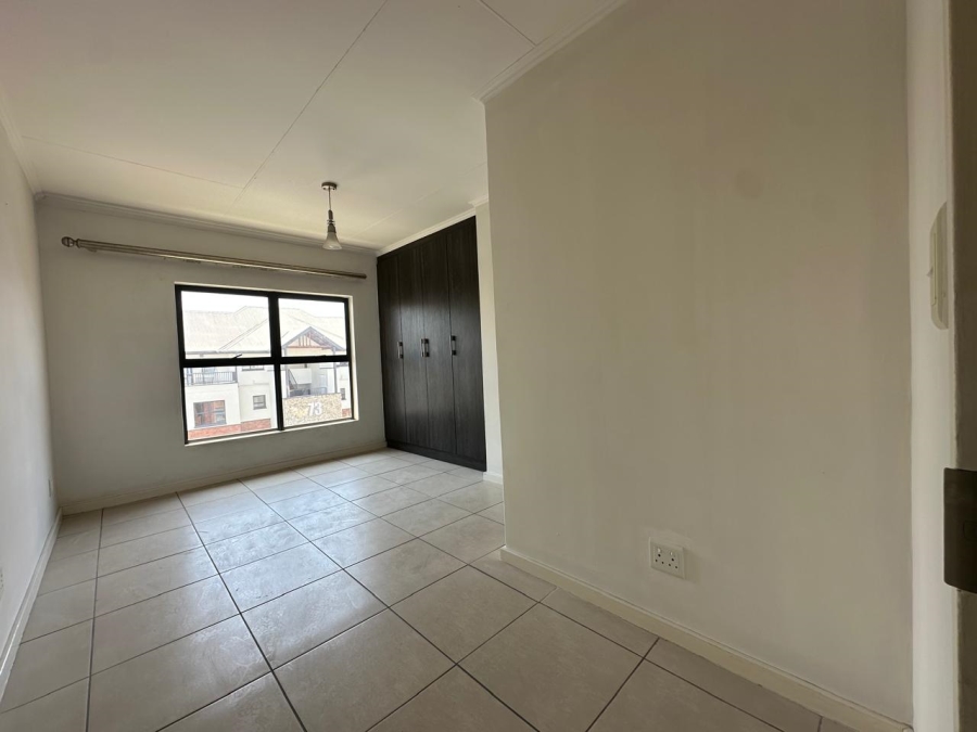 To Let 2 Bedroom Property for Rent in Greenstone Crest Gauteng