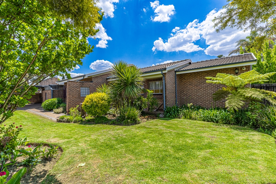 3 Bedroom Property for Sale in Van Riebeeck Park Gauteng