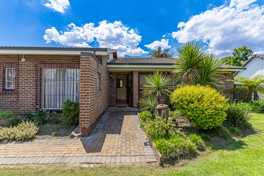 3 Bedroom Property for Sale in Van Riebeeck Park Gauteng