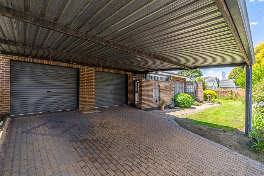 3 Bedroom Property for Sale in Van Riebeeck Park Gauteng