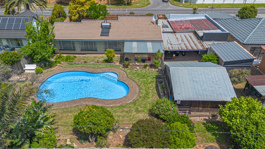 3 Bedroom Property for Sale in Van Riebeeck Park Gauteng