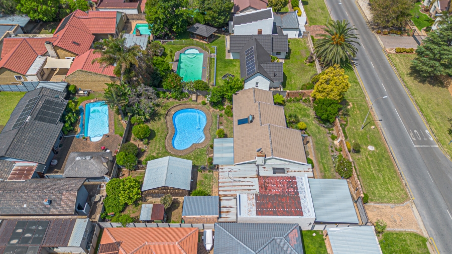 3 Bedroom Property for Sale in Van Riebeeck Park Gauteng