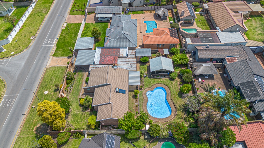 3 Bedroom Property for Sale in Van Riebeeck Park Gauteng