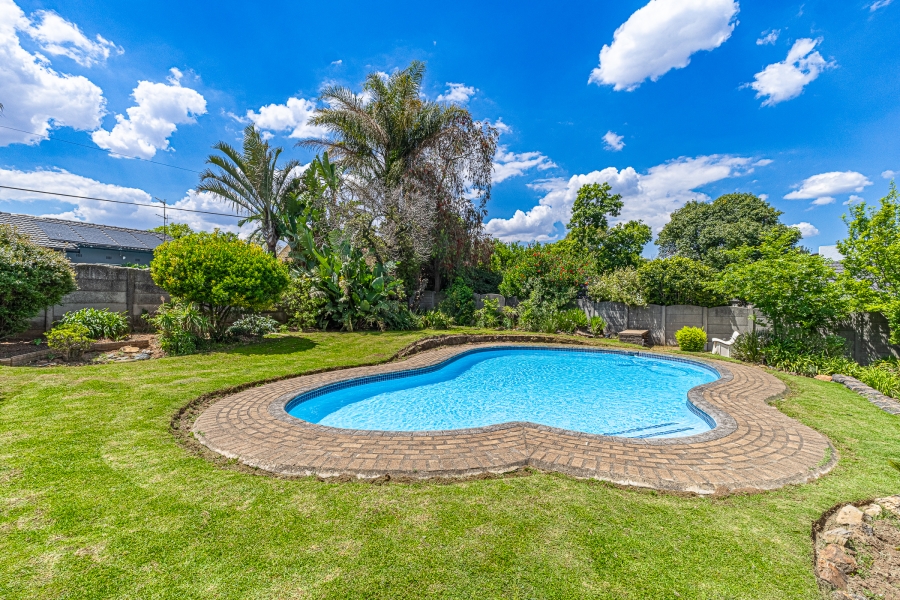 3 Bedroom Property for Sale in Van Riebeeck Park Gauteng