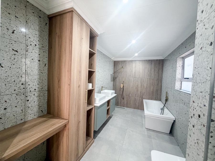 To Let 3 Bedroom Property for Rent in Silver Lakes Golf Estate Gauteng