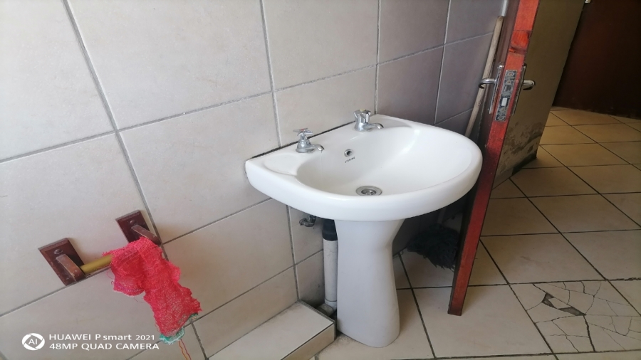 8 Bedroom Property for Sale in Bedworth Park Gauteng