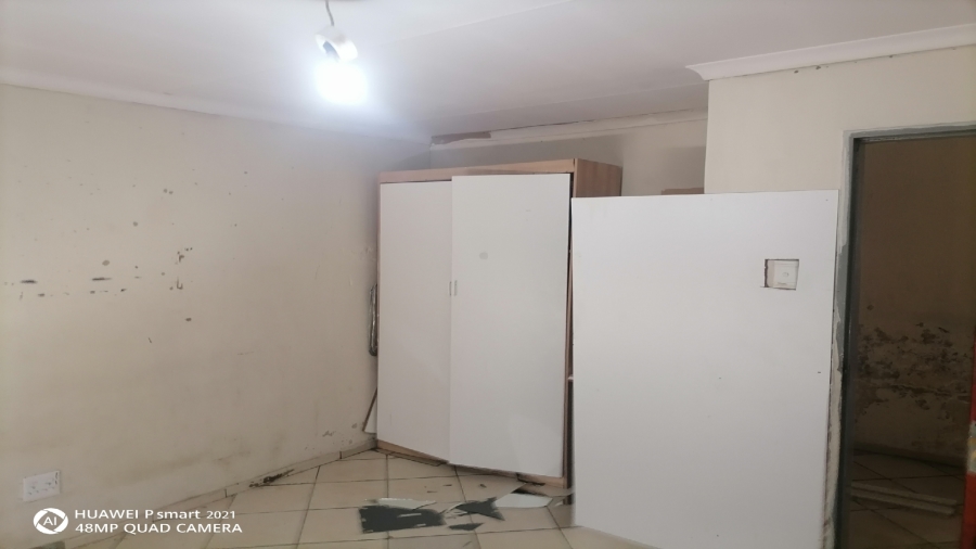 8 Bedroom Property for Sale in Bedworth Park Gauteng