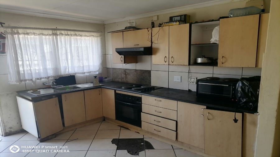 8 Bedroom Property for Sale in Bedworth Park Gauteng