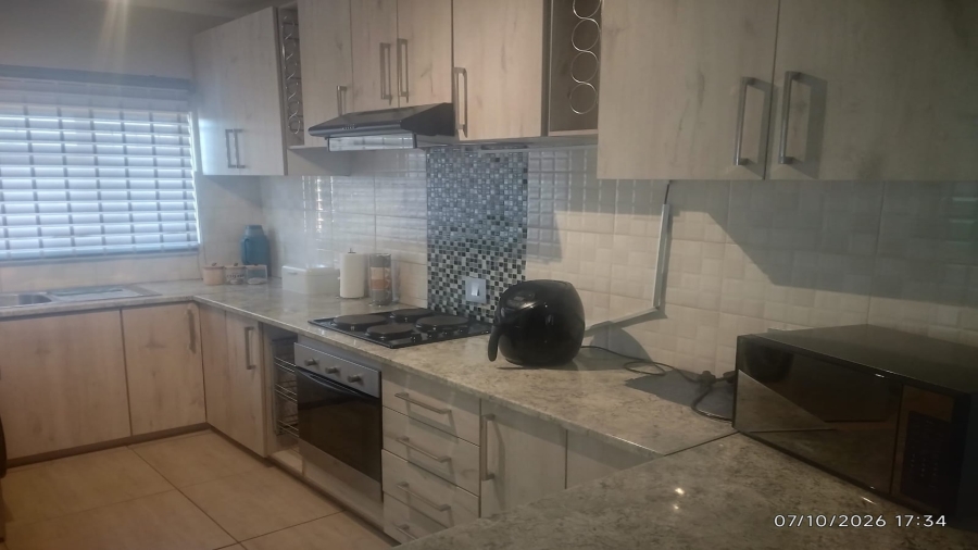 2 Bedroom Property for Sale in Ardenwold SH Gauteng