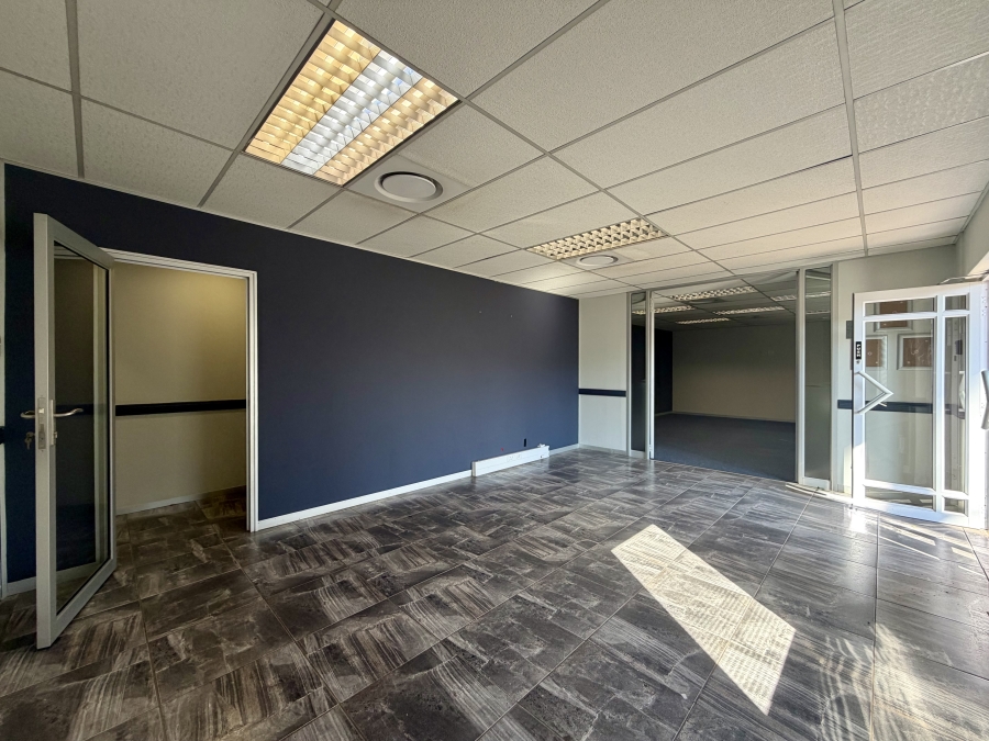 Commercial Property for Sale in Die Hoewes Gauteng