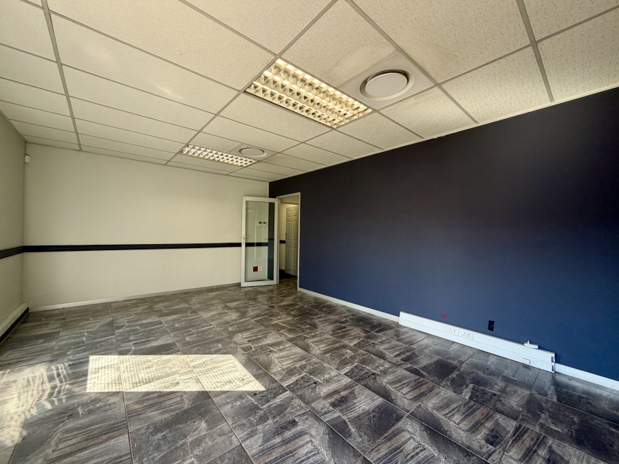 Commercial Property for Sale in Die Hoewes Gauteng