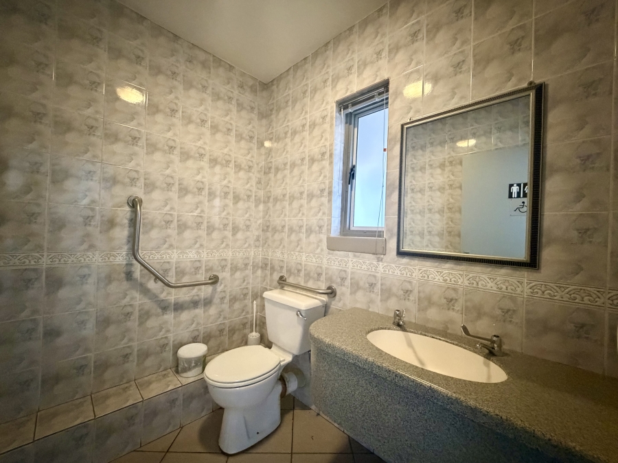 Commercial Property for Sale in Die Hoewes Gauteng