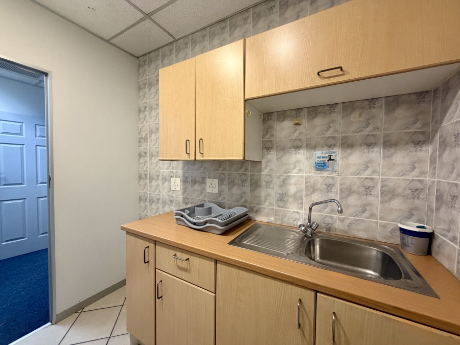 Commercial Property for Sale in Die Hoewes Gauteng