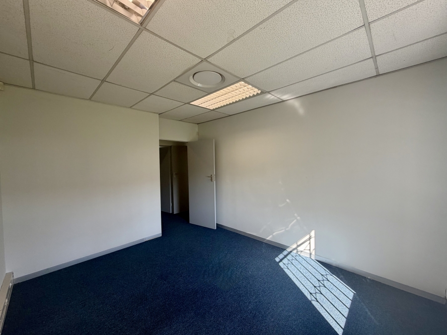 Commercial Property for Sale in Die Hoewes Gauteng