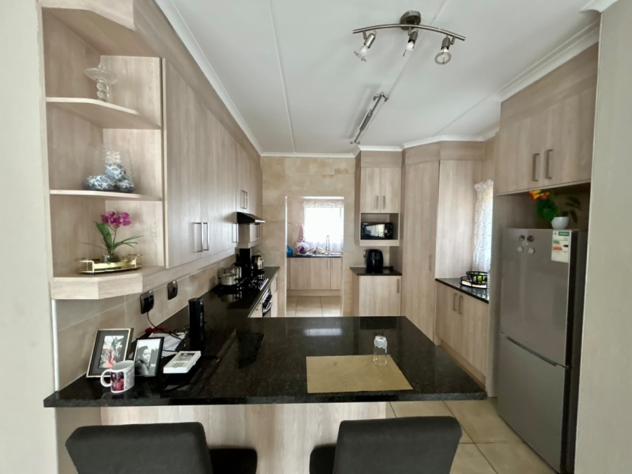 3 Bedroom Property for Sale in Ruimsig Gauteng