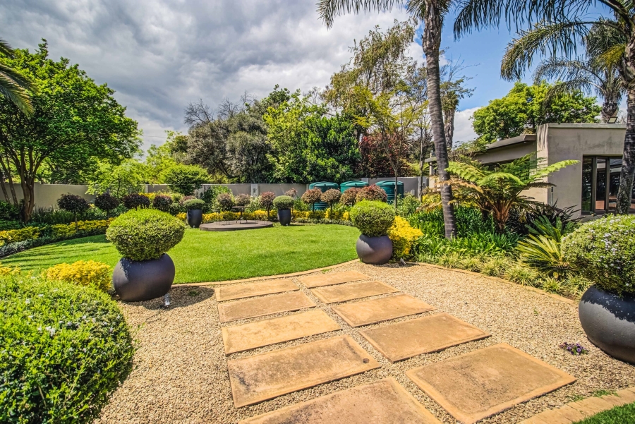 4 Bedroom Property for Sale in Lakefield Gauteng