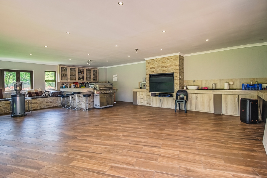 4 Bedroom Property for Sale in Lakefield Gauteng