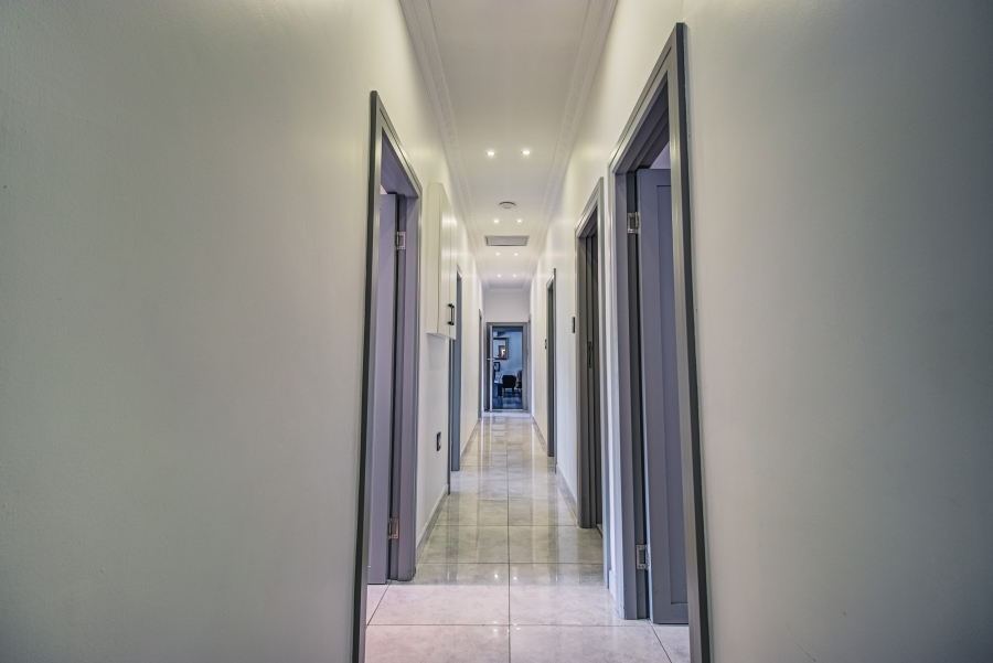 4 Bedroom Property for Sale in Lakefield Gauteng