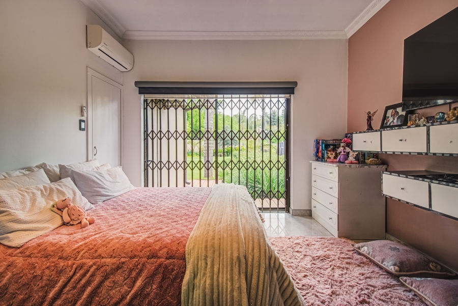 4 Bedroom Property for Sale in Lakefield Gauteng