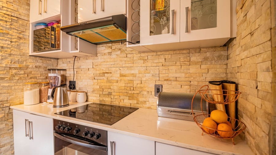 2 Bedroom Property for Sale in Ormonde Gauteng