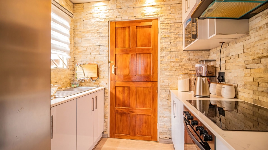 2 Bedroom Property for Sale in Ormonde Gauteng
