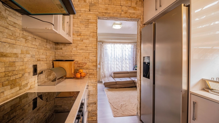 2 Bedroom Property for Sale in Ormonde Gauteng